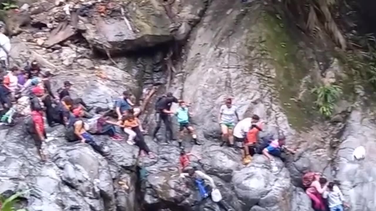 Immigrant trying to pass to the united states..