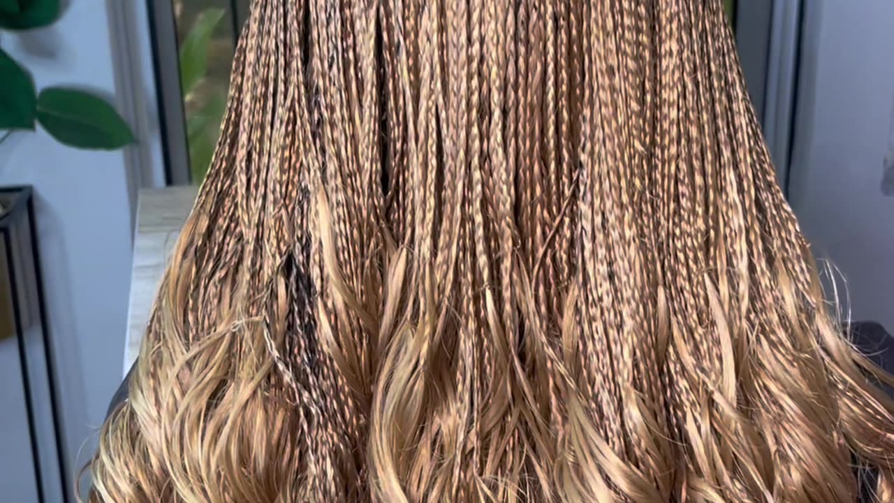 Wig Wonder: Stunning Styles in Seconds with GolidLuxePlace! ✨