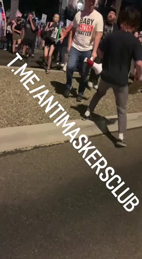 PRO LIFER DEFENDS HIMSELF - 10vs1000 at Arizona Capitol in Phoenix.