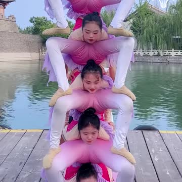 Acrobats making the human pyramid