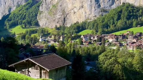 Amazing view in Lauterbrunnen 🍂🇨🇭