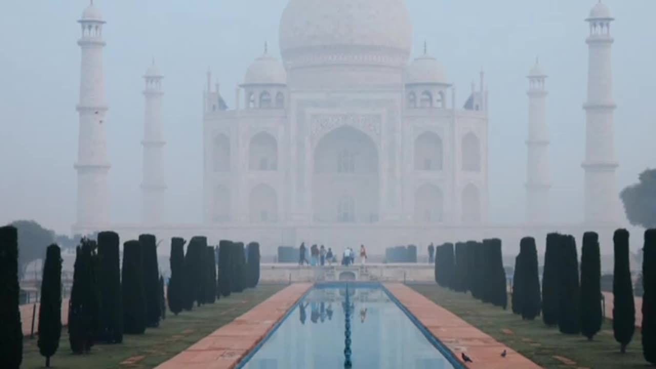 Tilt Shot Of Taj Mahal