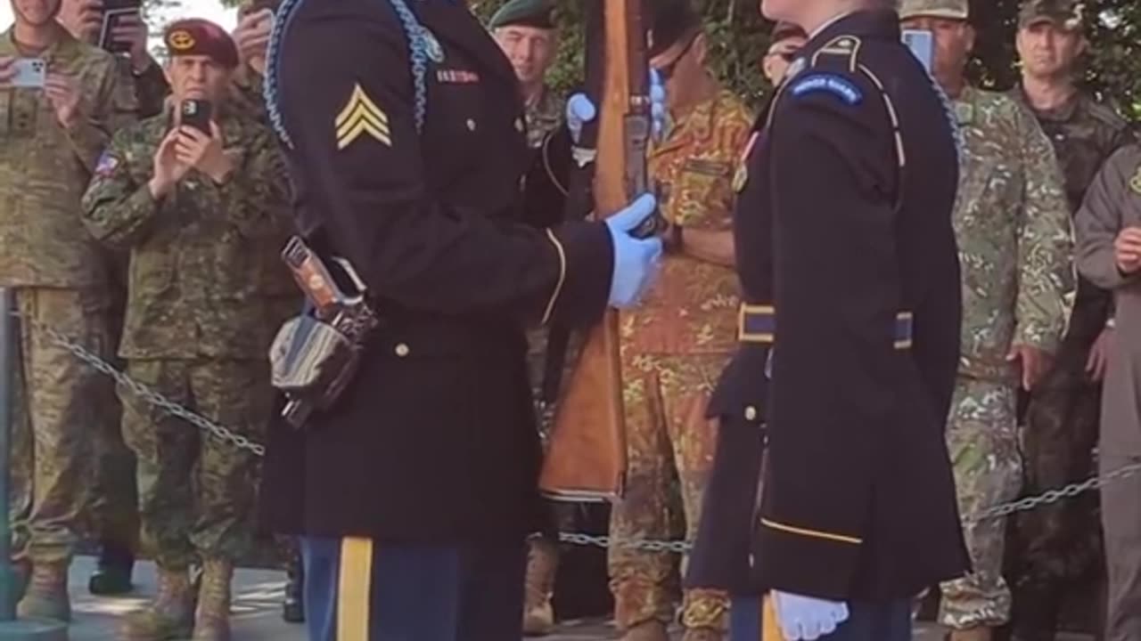 Changing of Guard at the Tomb of an unknown Arlington Cemetery_Washington DC