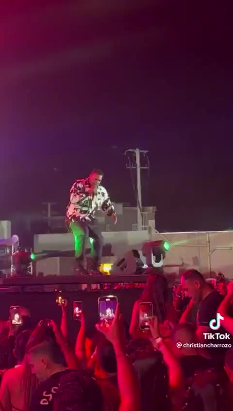 Don Omar rechaza camiseta del Junior de Barranquilla.