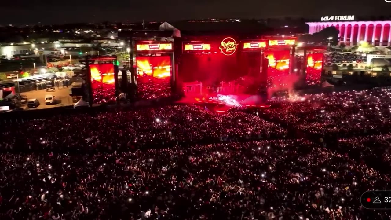 Lil Uzi Vert - Just Wanna Rock (LIVE at Rolling Loud)