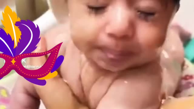 Cute baby bath😎🤣😎🤣😎