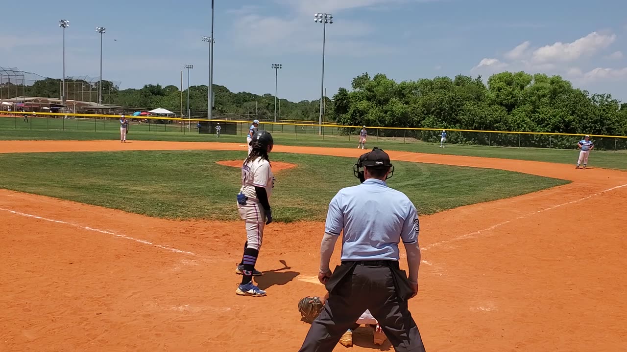 KeAvin hitting dingers 12U HR #6