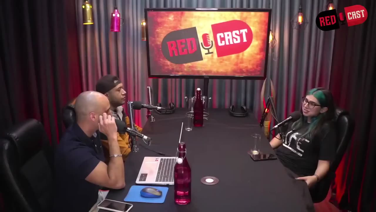 15 ANOS ELA JÁ ESTAVA PROFISSIONAL NO ENMADEIRAMENTO EDUARDA CAMPOPIANO REDCAST