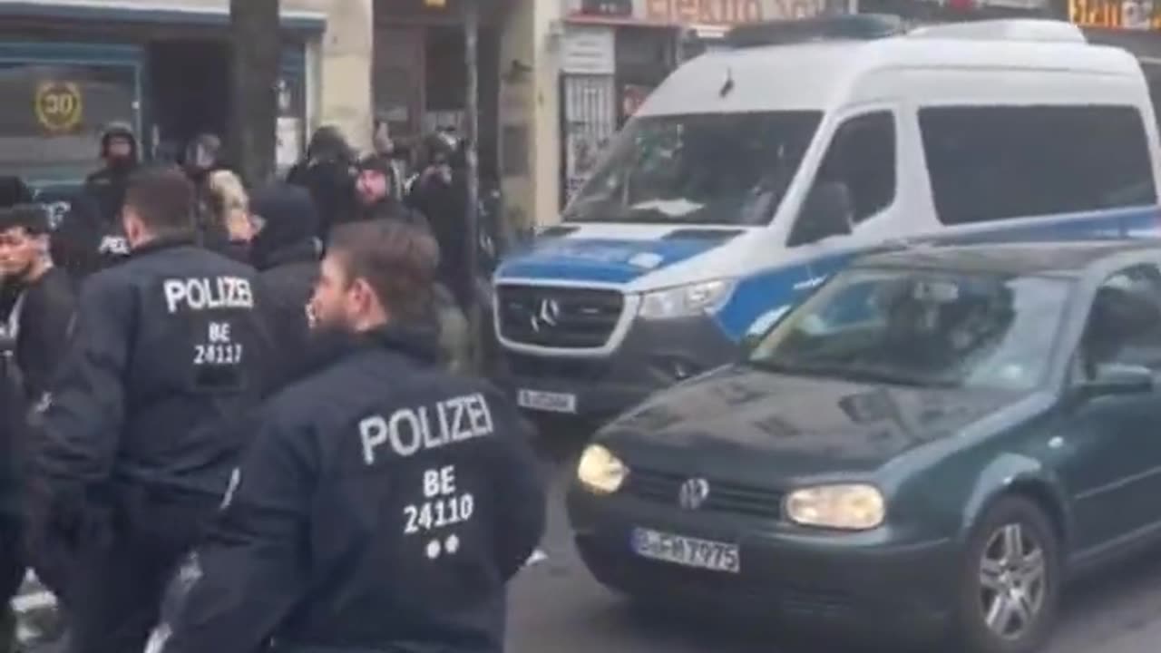 Clashes in Berlin between pro-Hamas Muslims and police. Numerous arrests.