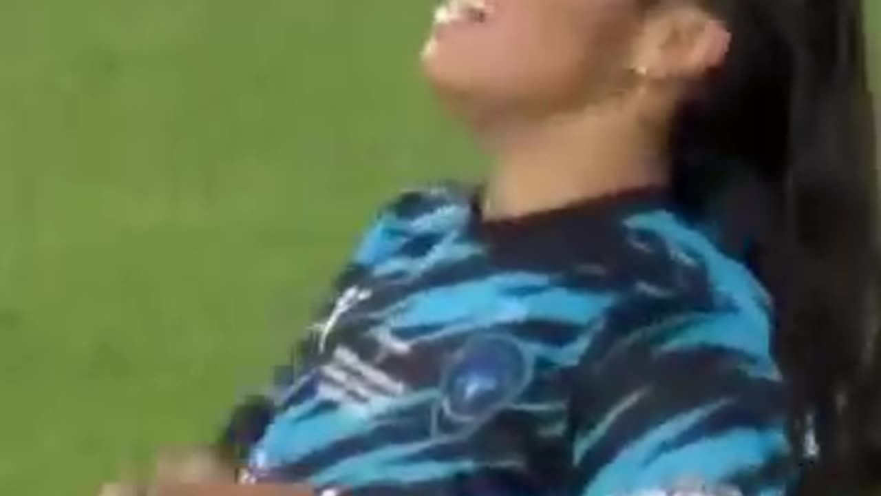 Funny moments in Women's football 🤣