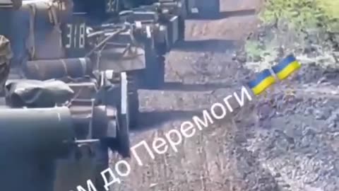 A column of Ukrainian tanks is preparing to roast the occupiers