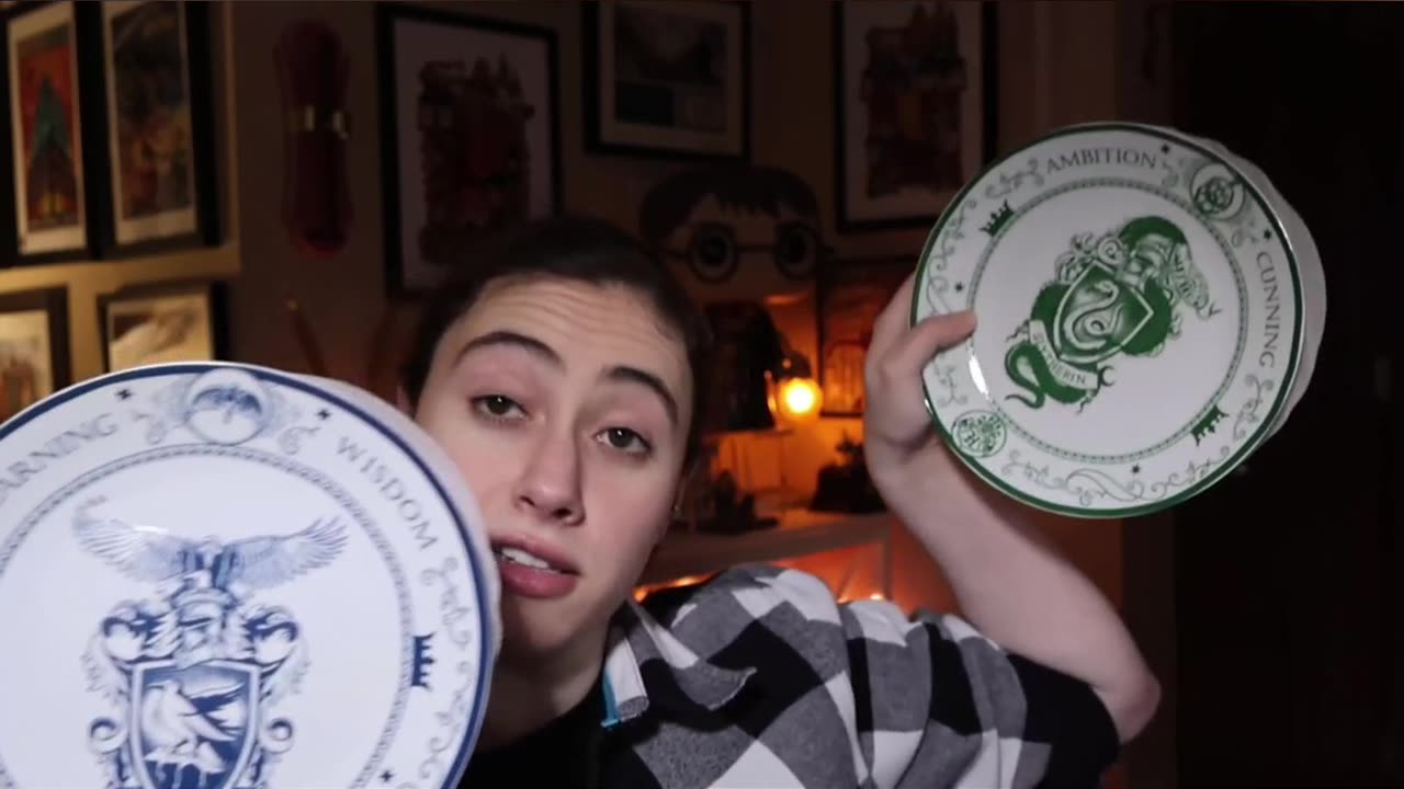 Unboxing Harry Potter House Plates: Gryffindor, Hufflepuff, Ravenclaw, Slytherin #harrypotter