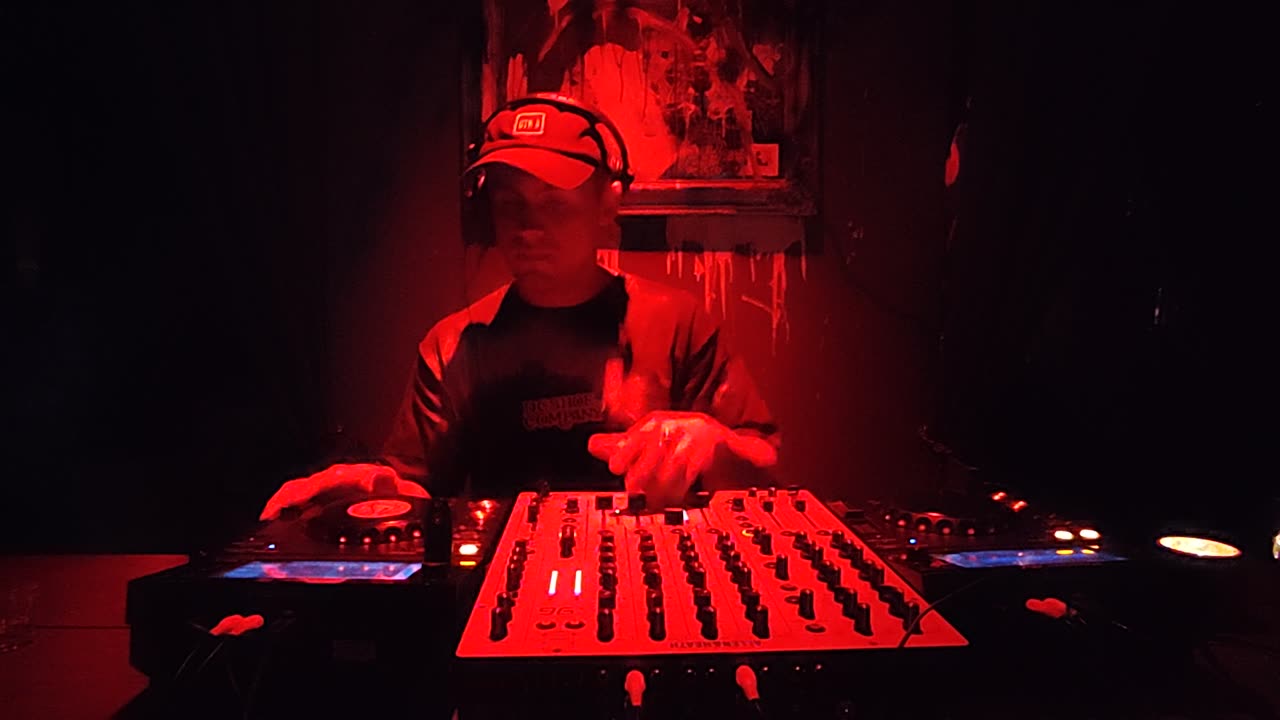 dj Boyar bar " Sekta Selekta "