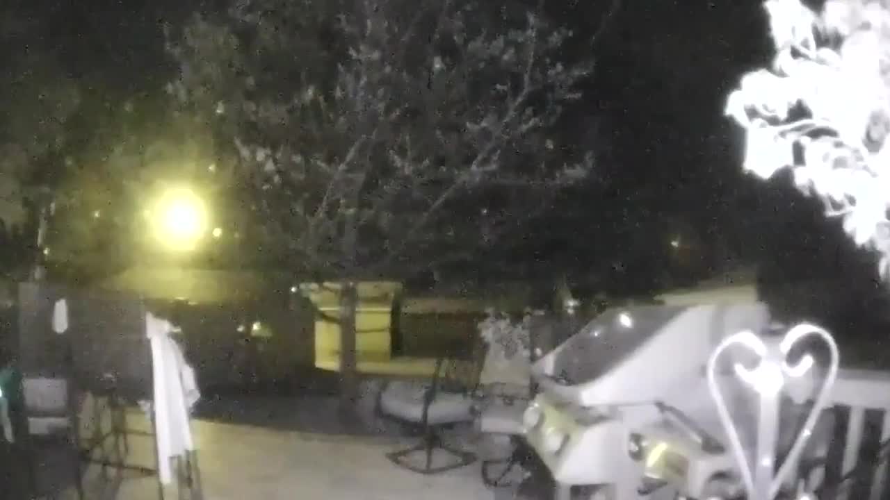 Security Camera Captures Meteor Flying Downwards At Night In Minnesota, USA