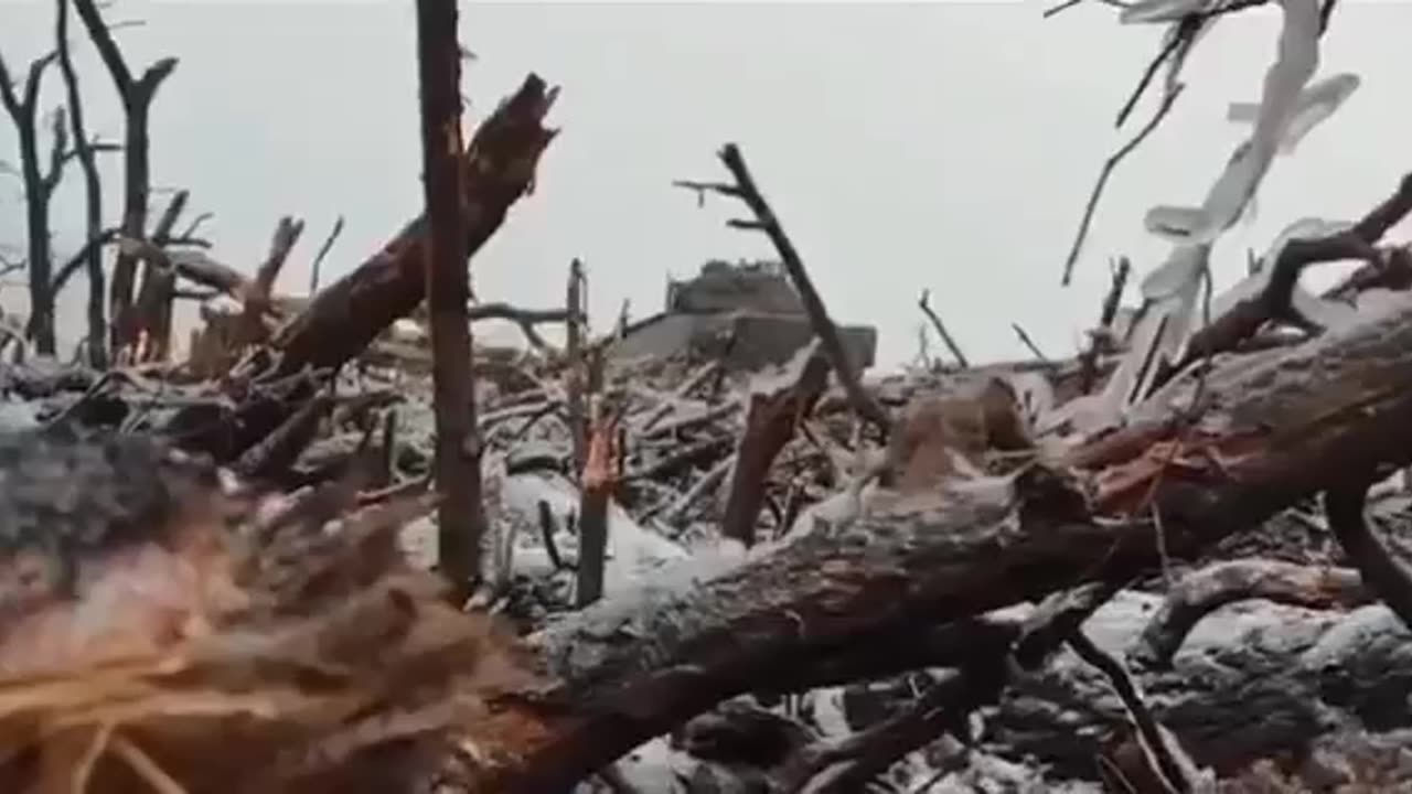 Footage of a Ukrainian Bradley Firing on Russians on the Front Lines