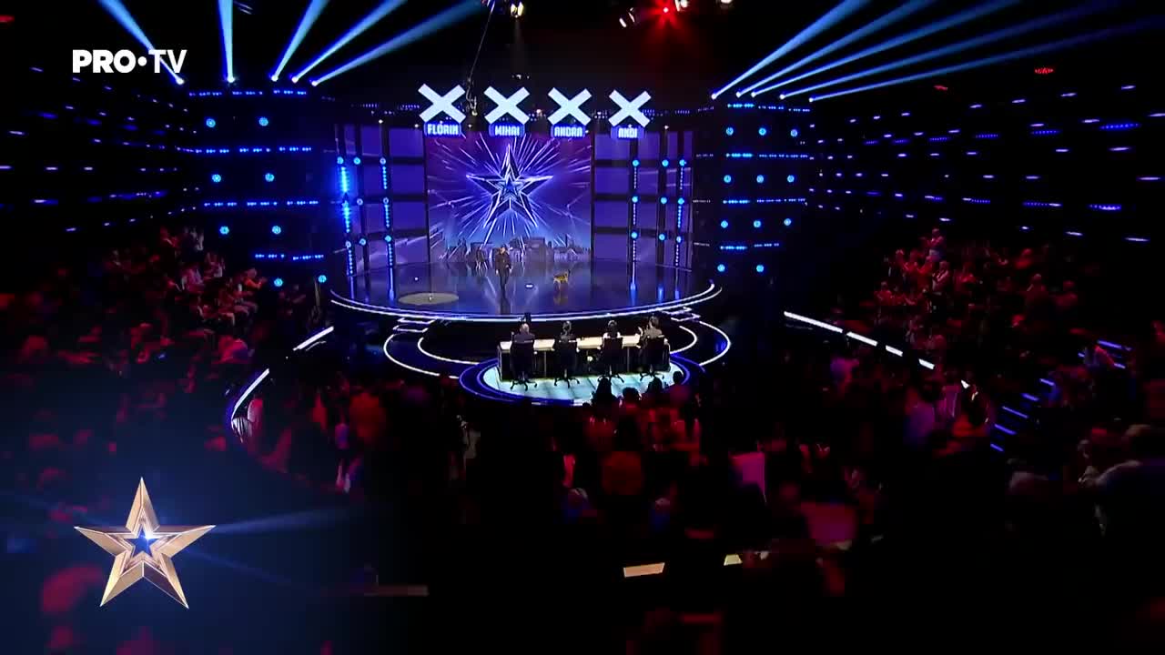 DOG! TALENTED Câinele care a uimit toata sala Romania s Got Talent