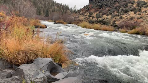 Central Oregon – Steelhead Falls – The Beautiful Crooked River – 4K