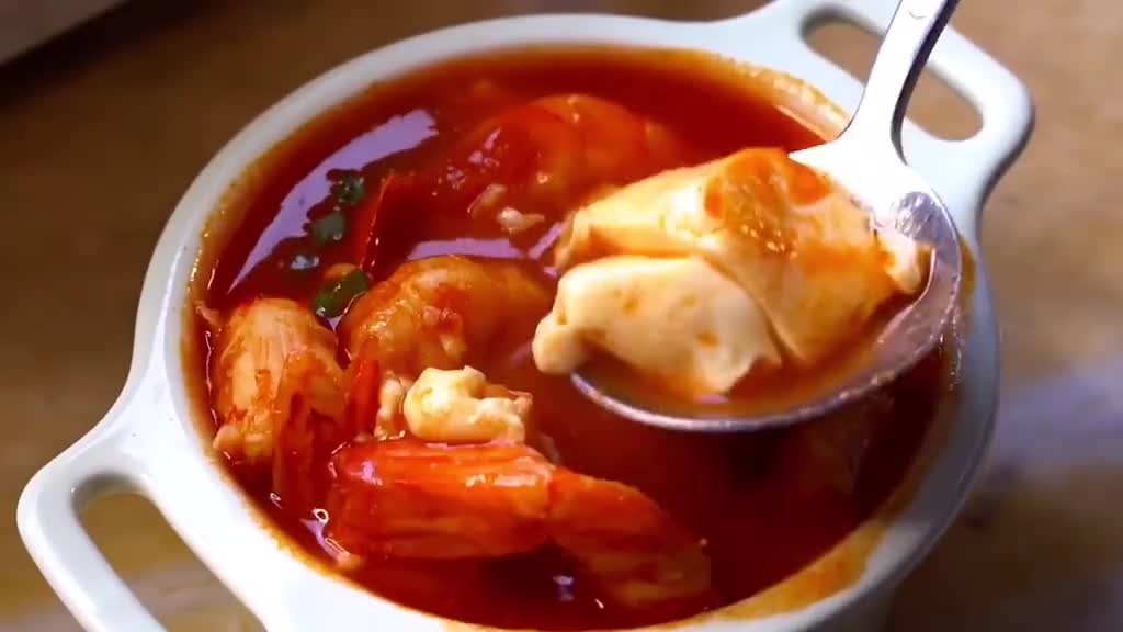 Tomato Tofu Shrimp Soup.🍅🍤Like food,follow me