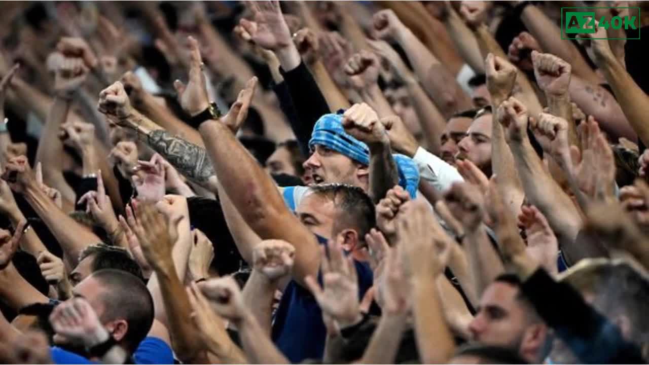 Marseille Fans Welcome Team Bus With Flares & Fireworks Ahead of UCL vs Tottenham