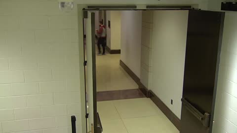 7183CVCULElevator#5Lobby_2021-01-05_18h40min01s567ms.mp4