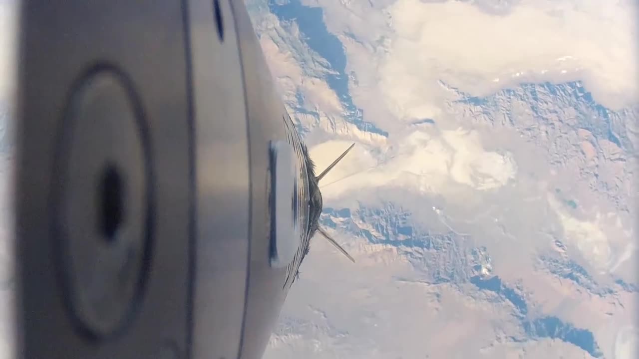 火箭撞擊到穹頂