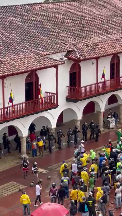 Plantón en la Plaza de la Aduana