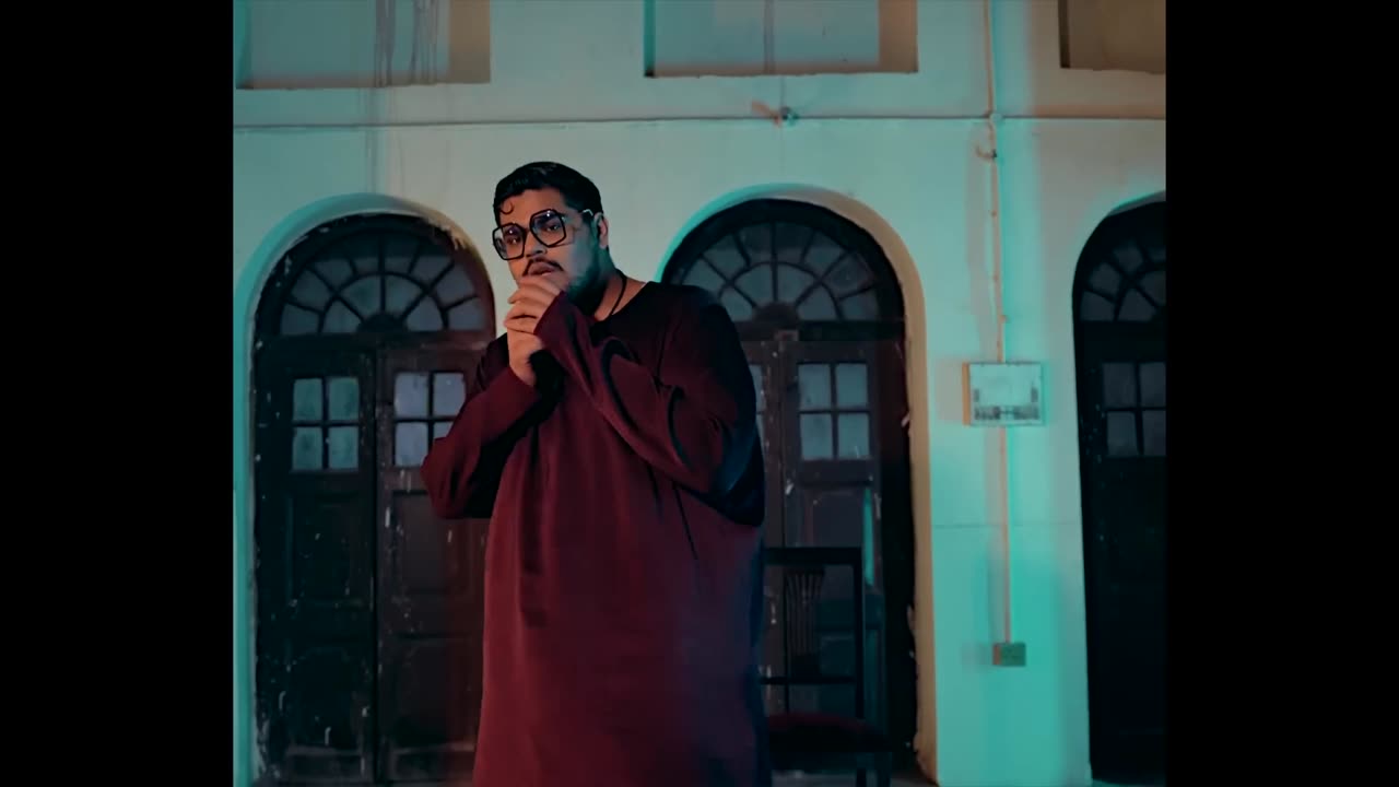 Left Right - Ali Sethi, Shae Gill, Abdullah Siddiqui & Maanu (Official Music Video)