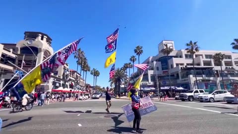 LOVE MY CALI PATRIOTS STANDING UP FOR THEIR PRESIDENT!!!❤️🇺🇸