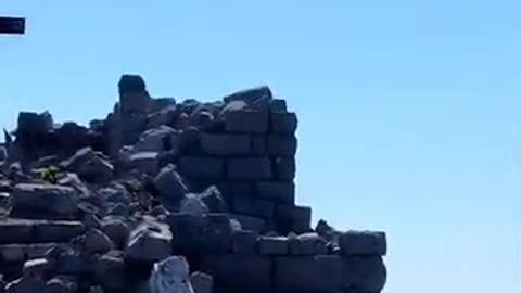 RTANJ MOUNTAIN-PYRAMID LOOK