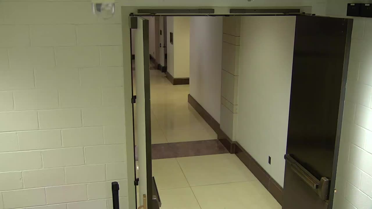 7183CVCULElevator#5Lobby_2021-01-05_16h40min01s387ms.mp4