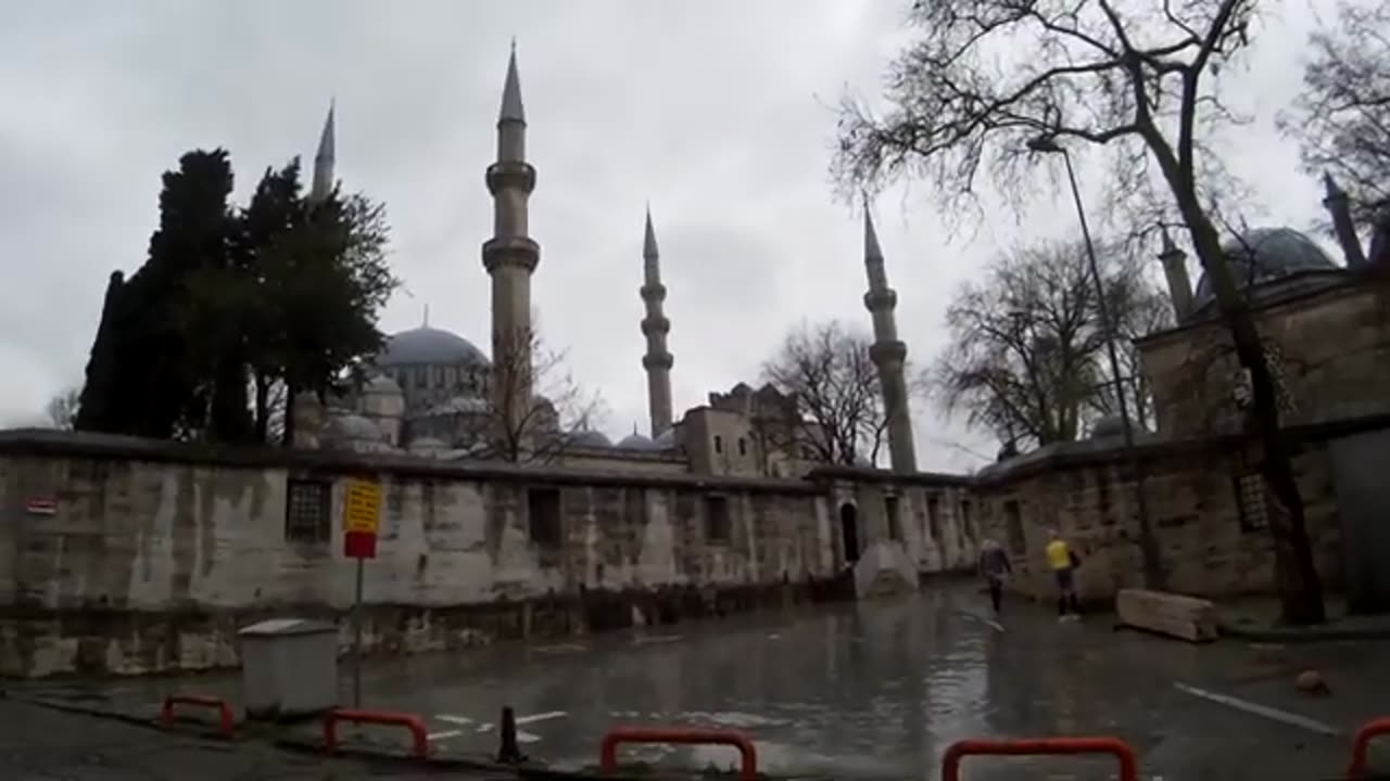 Walking in Istambul