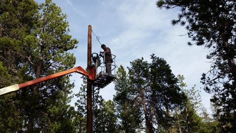 Colorado Log Home Build S1E3 Temp Electrical