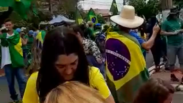 Oração em frente a escola de cadetes em campinas