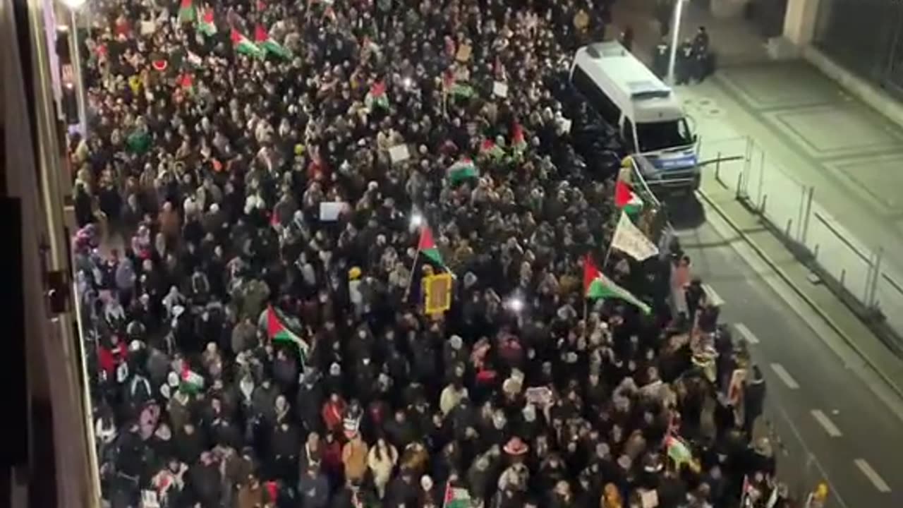 Thousands in Berlin, Germany March in Support of Palestinians