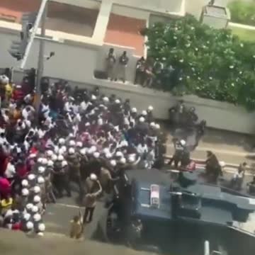 W Sri Lance z powodu niedoborów żywności dochodzi do walk z władzą