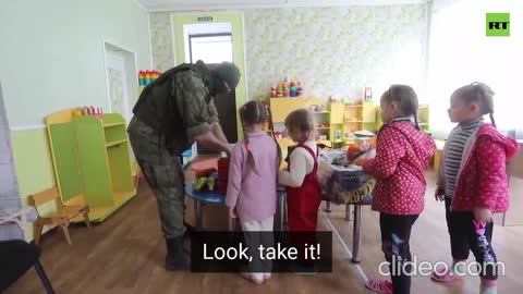 Russia delivering humanitarian aid in Izyum