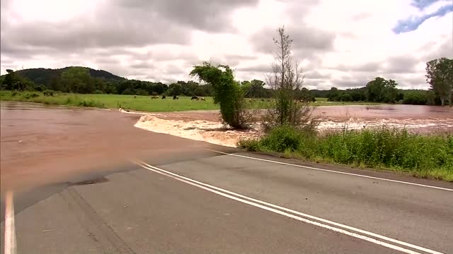 Australia flood sees one dead and ten missing