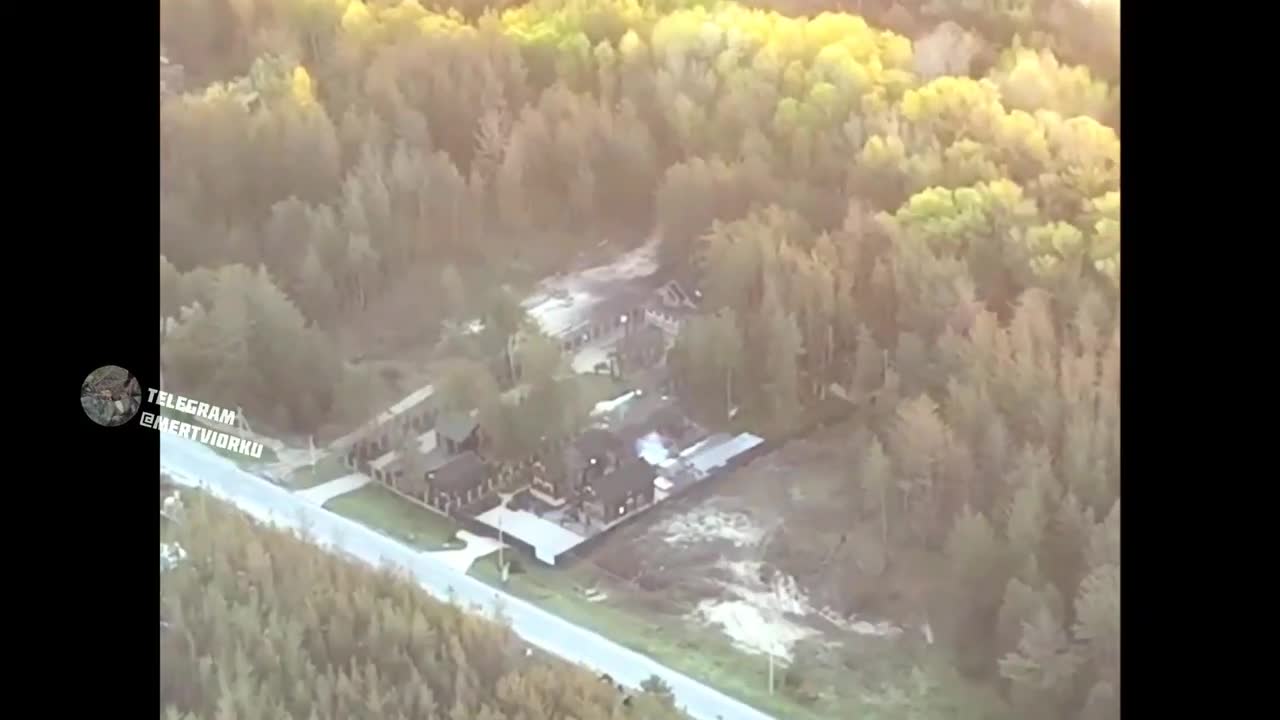 Ukrainian Armed Forces mortar team in action