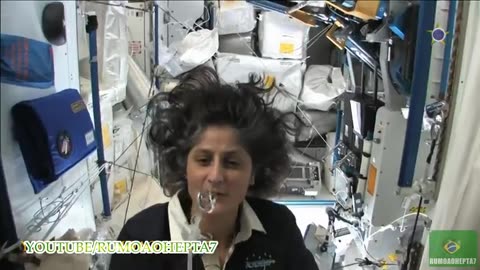 Life on Board the International Space Station: from launch to return - A vida na estação espacial