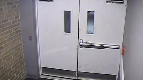 8025FCOB01RearDoorEntranceInterior_2021-01-05_02h20min00s833ms.mp4