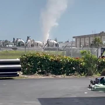 Impressive Southwest Florida dust devil in Fort Myers