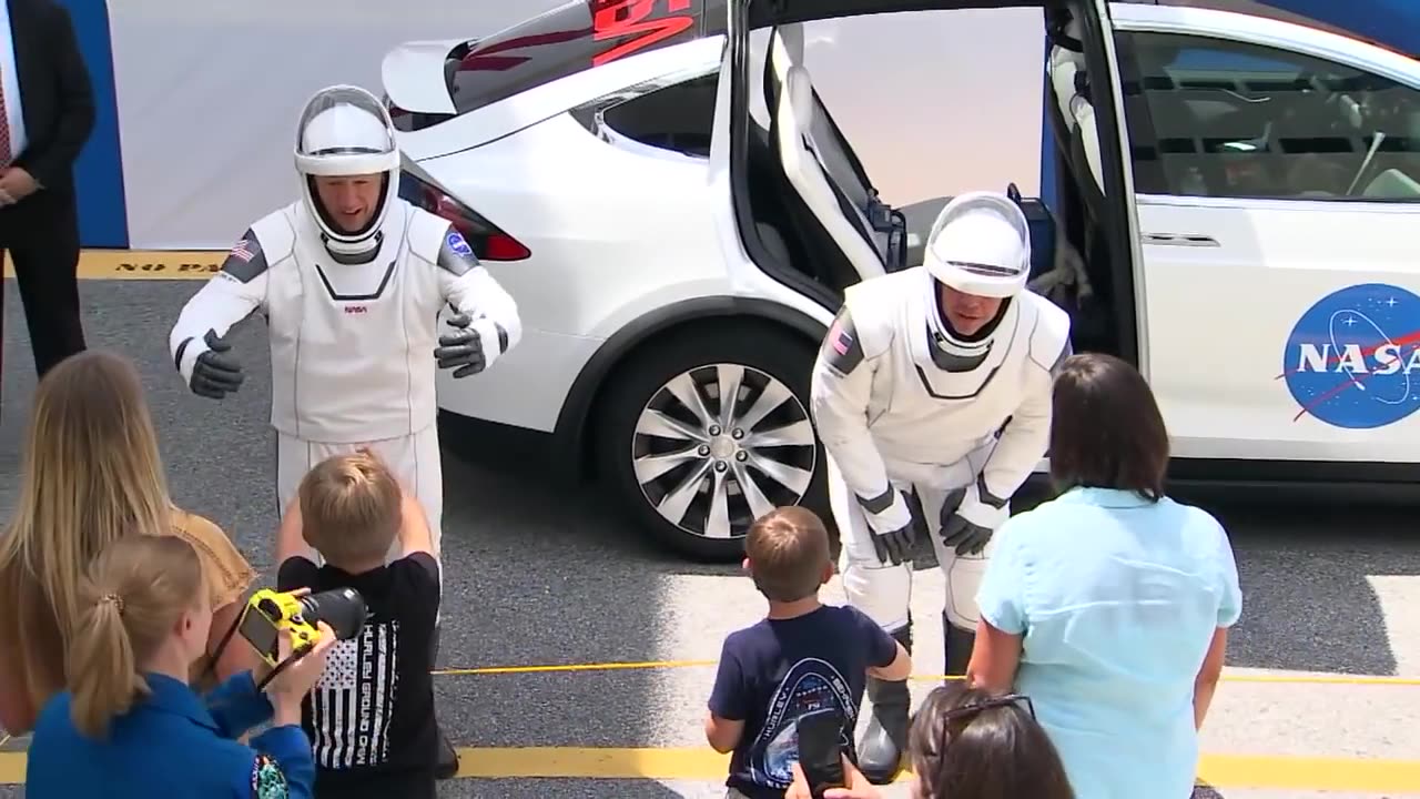 "Unveiling the Future: SpaceX's Spectacular NASA Demo | My First Space Adventure 🚀"