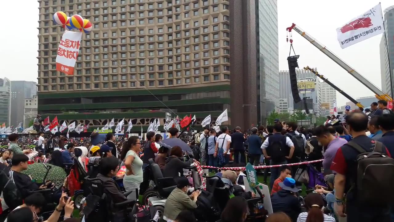 20180501_V3_S04(SCAHUD-fpmg)(촛불귀족5)귀족 종북주사파들의 삼성해체 작업에 맞서 적지에서 이재용부회장에게 고하노라!!!