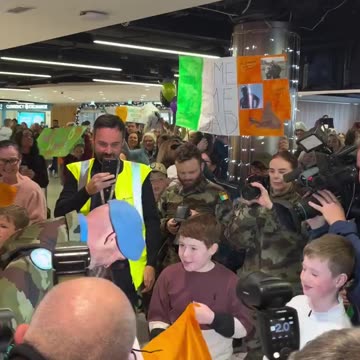🇮🇪 💚 Irish Troops Welcomed Home at Dublin Airport Amid Emotional Scenes After Lebanon Ceasefire