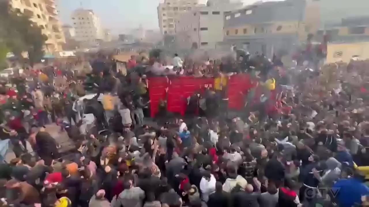 CTV | Desperate for food | Hungry refugees swarm aid truck in Gaza