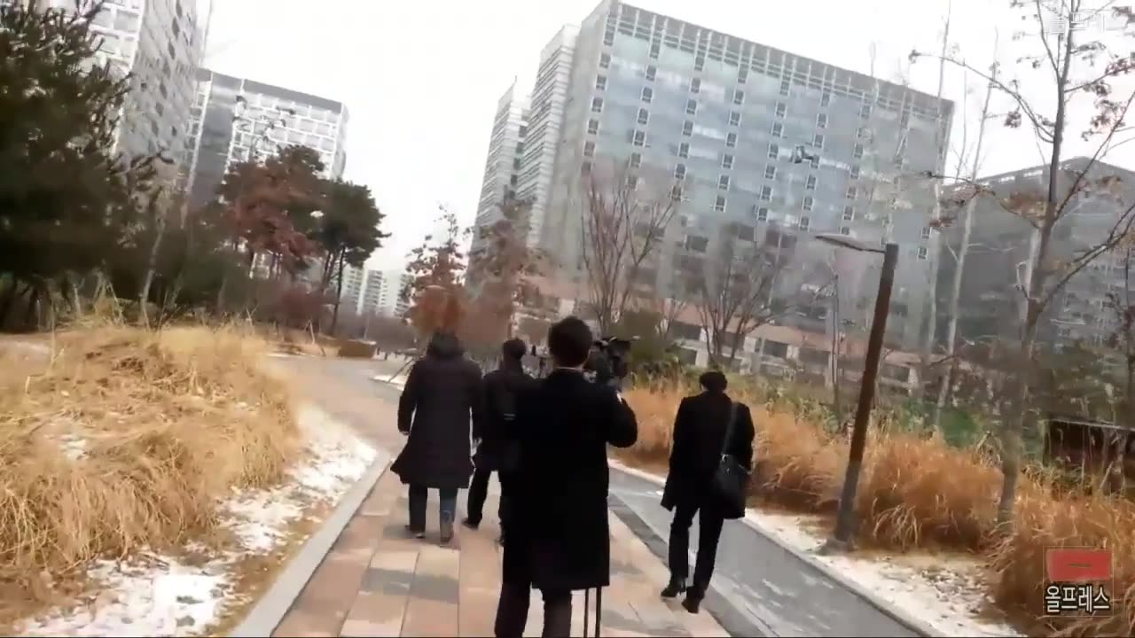 20190220_V3_S03(Zioi1xBOFGw)조국 민정수석은 불의에 항거하는 의인 김태우 수사관을 똑똑히 보거라!!