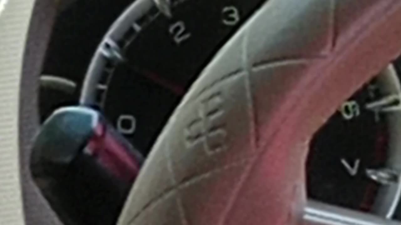 RPM meter glitch in ertiga( No one was in the drivers seat)