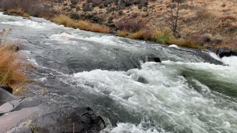 Central Oregon – Steelhead Falls – Raging Frothing Crooked River – 4K