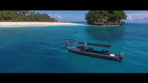 6 beatiful island in Indonesia (CC:108)