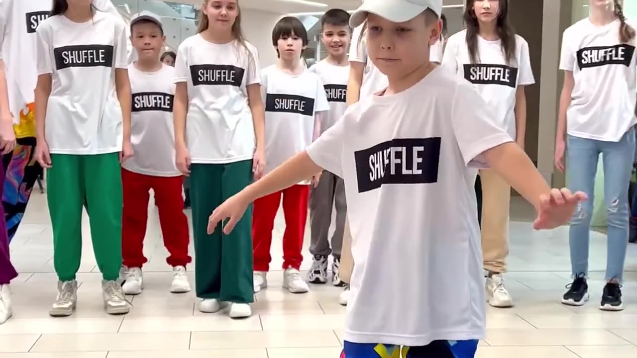 SHUFFLE CHALLENGE 😎🔥 Повторили Танец ⭐️